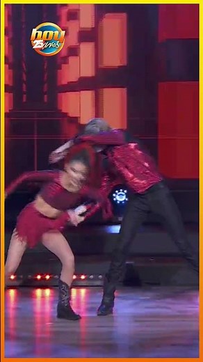 Ana Emilia y Luis Arturo superan su miedo a las cargadas con este baile #lasestrellasbailanenhoy