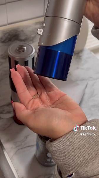 Coolest Star Wars Lightsaber Salt and Pepper Grinder!