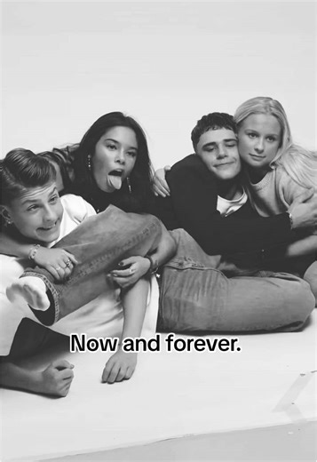 Best Friend Group Moments with Rosa and Squad