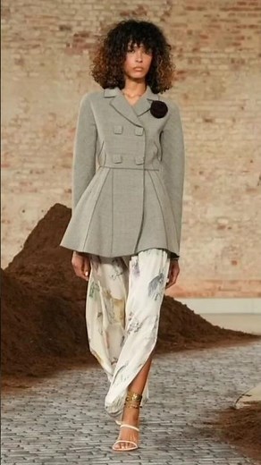 🍂Moschino Fall 2026-27 | Milan Fashion Week #shorts #moschino #trending