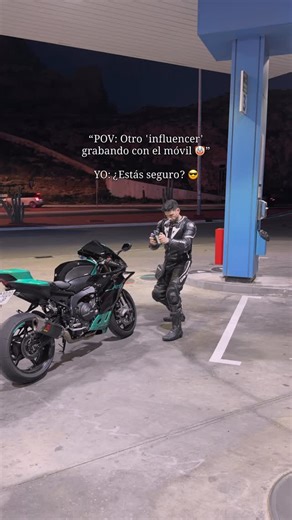 Javier Verdegay | Fitness Biker on Instagram: "PURO CINE 🎬🔥 Espectacular la nueva @yamahamotor_es R9 de mi compañero @alvaromagan29 🫡 Gracias @tiltamax @khronos.global por hacer que un “simple” iPhone sea una cámara de cine. (Khronos iPhone 16 Pro Max Case) Gracias @thecarvideoguy por tu inspiración 🫶🏻😍 ¡Espero que os guste! . #epic #motorcycle #video #cinematic #iphone"