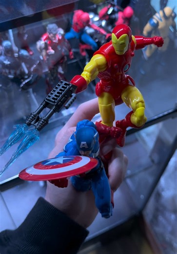Captain America and Ironman posing!!enjoy!! #marvel #marvellegends #ironman #captainamerica #foryoupage