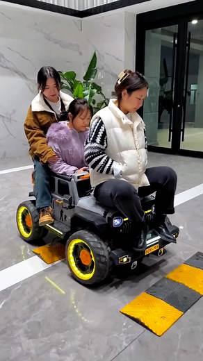 Children's four-wheel drive toy car#toy #toycar #kids