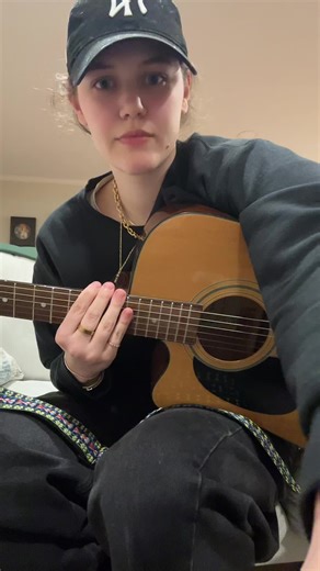 Mastering Blackbird by The Beatles: Tips for Singing and Playing