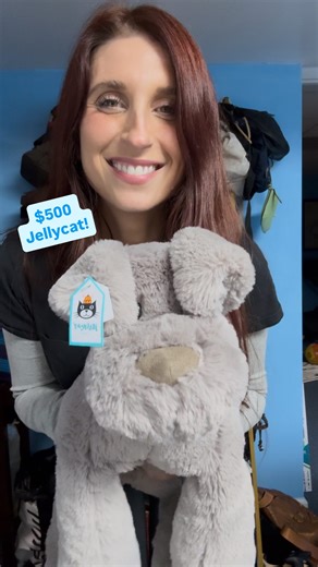 Jacqueline on Instagram: "This will always be one of my favorite flips ever — partly for the profit, mostly for the cuteness. What’s YOUR favorite thrift find you’ll never forget? Drop it below! 👇 #thriftwithme #jellycat #bolo #thrifthaul #whatsold"