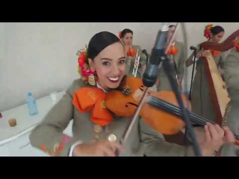 En Vivo Mariachi Femenil Nuevo Tecalitlan bailando el mariachi loco