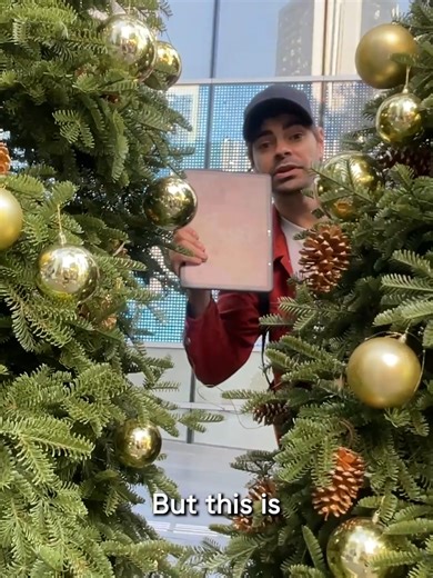 call it Christmas or Monday, it is always a great gift #xppen #drawingdisplay #magicdrawingpad #drawingtablet #unboxing This is the XPPen Magic Drawing Pad — basically a full drawing studio you can carry anywhere. No laptop, no cables, no setup stress. Just pick it up and start creating the moment inspiration hits 🎨🚶‍♂️ What makes it special is how real it feels. The X3 Pro Slim Stylus gives you 16K pressure levels, zero charging, zero pairing, and insanely precise control. Combined with the X