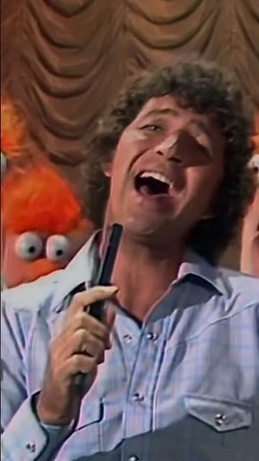 Mac Davis performs I believe in music on the Muppet show #macdavis #themuppetshow #music #viral ￼