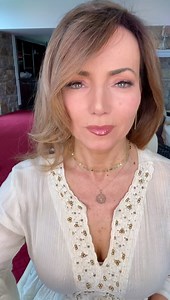 72K views · 1.6K reactions | Plump and Pout Treatment Lip Gloss is finally here! Day and night gorgeous!!!!!❤️ https://bit.ly/The-LR-Collection | Lisa Robertson | Facebook