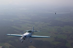 All-electric plane sets new records: top speed of 340 km/h (211 mph) and first electric aerotow