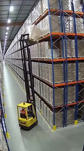 Houston Shipping Hub Leveled by Forklift Error Houston, Texas – June 18, 2025 Surveillance video from a Houston warehouse shows the devastating consequences of a minor forklift accident. The driver clipped a pallet on the bottom shelf, dislodging the beam. The rack above, heavy with boxes, came crashing down. The force of the collapse pushed the forklift sideways and triggered a domino effect that flattened the entire bay. The driver managed to escape the cab and run to safety just in time. The 