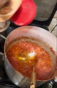 Rich Homemade Tomato Sauce | Fresh, Simple & Delicious