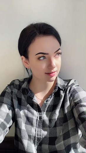 Embracing Sunbeams: The Lady With the Bendy Face