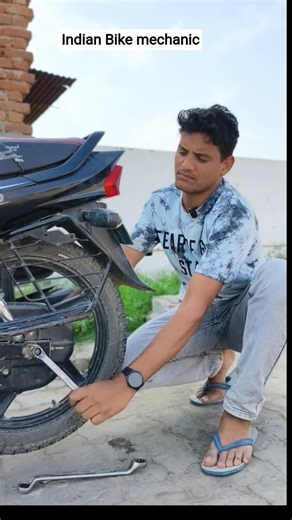 Indian bike mechanic #pankajactor0#youtubeshorts #shortsvideo #bike Mechanic