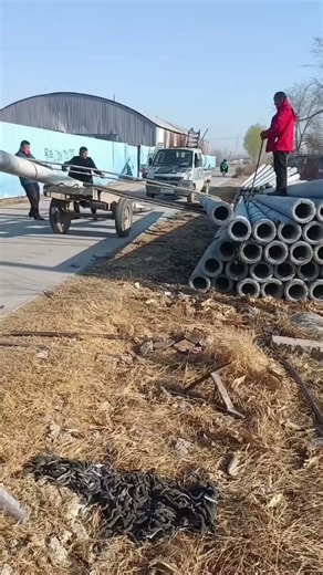 Moving concrete pipes safely and efficiently. #heavylifting #shorts