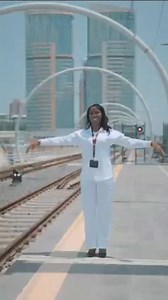 Nguvu, weledi na uzalendo Tanzania. Stesheni Master mwanamke akipokea treni ya SGR, Stesheni ya Magufuli Dsm. Ndoto zinawezekana. TRC inaendelea kuinua wanawake katika sekta ndogo ya reli. ‐------- Strength, professionalism and patriotism Tanzania. A female station Manager receiving the SGR train at Magufuli Station, Dsm. Dreams are achievable. TRC continues to promote and empower women in the rail sector. | Tanzania Railways Corporation