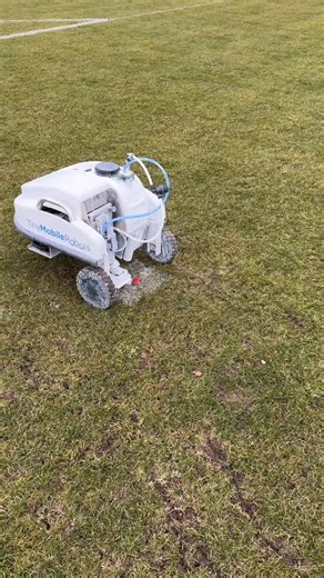 #robot #linemarking #platzwart #bundesliga #fussball #soccer #fußball #football | Kostas Panayotis