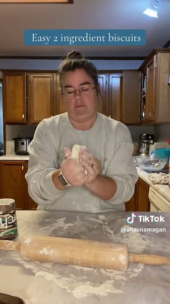 Lets make 2 ingredient biscuits #creatorsearchinsights #homemadebiscuits #biscuits Easy TikTok recipe Easy lazy biscuit recipe Biscuit Without buttermilk Quick And easy biscuits Two Ingredient biscuits Biscuit recipe with heavy cream