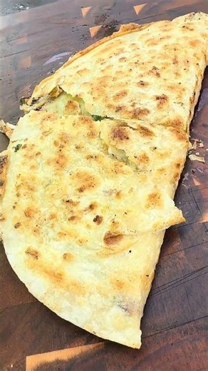 The Crunch on This Pork Belly Quesadilla 😮🔥#quesadilla #porkbelly #bbq #foodie #grilling