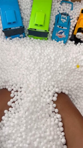 #toyhunt Bulbasaur appears 🌱💚 Small body, calm power, and classic Pokémon vibes!