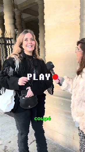 Je lui prouve qu'elle est photogénique