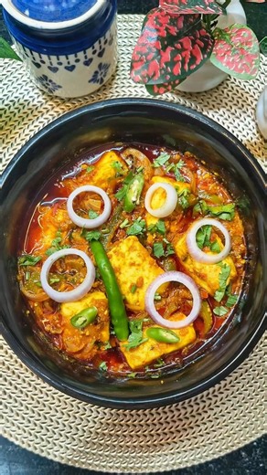 Restaurant Style Paneer Bhuna Masala | Dhaba Style Paneer Recipe | Easy & Spicy Paneer Curry