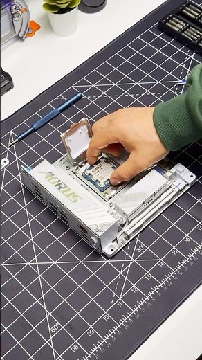 Building the cleanest all white mini Gaming PC [1] #pc #pcgaming #gamingpc #pcbuild