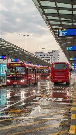 “Welcome to Chaos 😱 Colombo Pettah Bus Stand”