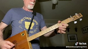 4 string E cbg back in black