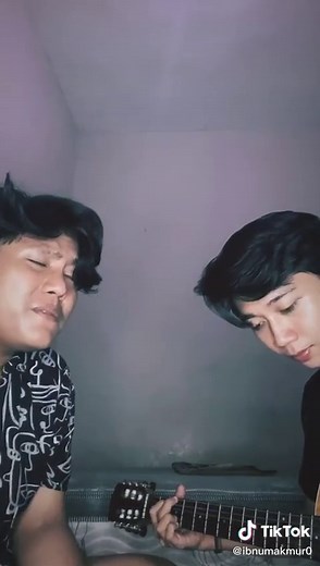 Salawat Performance with Guitar Accompaniment