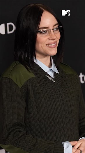 BIRDS OF A FEATHER is the most streamed solo song by a female artist EVER, with 3.37 BILLION streams 💙 Congratulations, BILLIE EILISH! ✨ #BillieEilish #BirdsOfAFeather #Billie #MTVCeleb | MTV UK