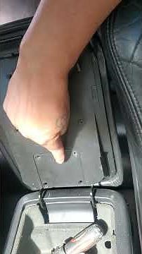 04-08 Acura TL Center Armrest Lid Removal