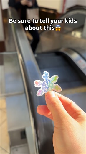 FamilyUsefulLifehacks on Instagram: "The fact that you need to wash your hands!🤯Be careful!#momhack #escalators #kidssafety #momtips #handwash #washhands #firsttimemom"