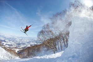 First Timer's Guide To Myoko - MountainWatch Travel