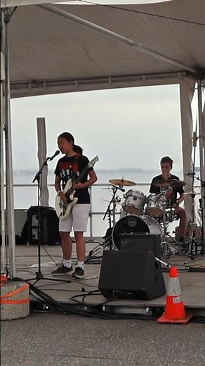 Our high school band's singer completely locked in on Self Esteem 🎸🔥