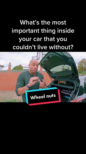 Essential Items to Keep in Your Car Trunk