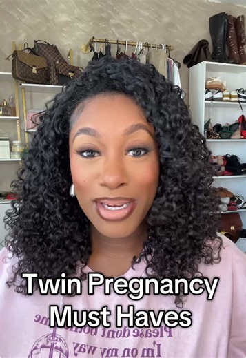 These products have a been my go to, and kept my stomach pretty so far. @Palmer's @Centella #twinpregnancy #twinmom #palmers