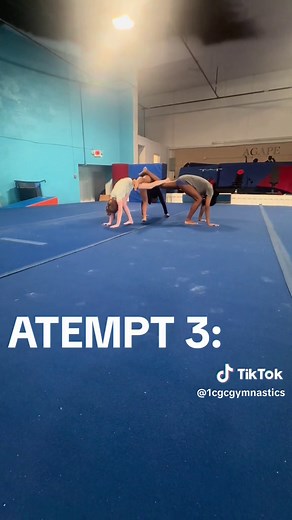 lol 🥳 they got it after 1000 fails 😂 #fyp #foryou #foryoupage #gymnastics #gymnast #trend #challenge #plankchallenge #friends #team