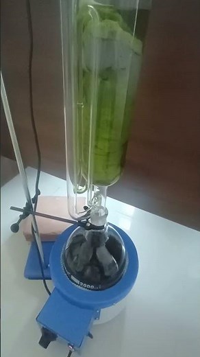 #experiment Continuous Soxhlet extraction used for the exhaustive extraction of soluble compounds.