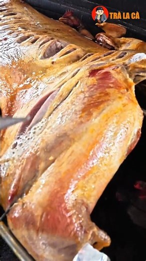 Team Crispy Skin vs. Team Healthy Eating: Who wins? 🍖🆚🥗 #mukbanginternational