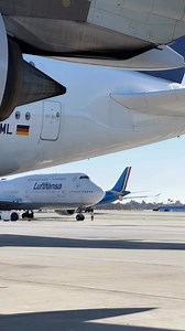 Amazing View of the Queen #landing #takeoff #laxairplanes #airplanespotter #TravelSmart #airplanespotter #laxairplanes #airplanes #aviationlovers #Gates #lax #airport #travellife #travelphotography #photographer #traveladdict #travelsmart #vacations #planes #aircraft | Airplane spotter