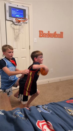 1v1 mini hoop with a 4 year age gap is a tough matchup 😂 #brothers #boyswillbeboys #funny #minihoop #1v1 @barstoolsports | Trickshotsare4kidz