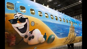 Here is the ‘Frozen’ plane your kid will be talking about