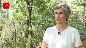 43 reactions · 18 shares | Ricordiamo le api in questa giornata che la giornata mondiale delle api un tempo non c'era. Forse si è sentita la necessità di ricordare le api perché le api sono anche un po a rischio. Abbiamo visto tante morie di api. Per fortuna in collina questa moria non c'è stata in modo così grave come invece in pianura, dove si pratica un'agricoltura estensiva e dove i pesticidi utilizzati sono anche maggiori... | Radio Cina Internazionale | Facebook