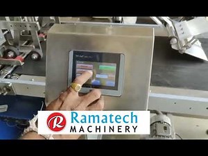 Auto feeder machine with label aplicator and vaccum system for offline batch coding M.9925026505