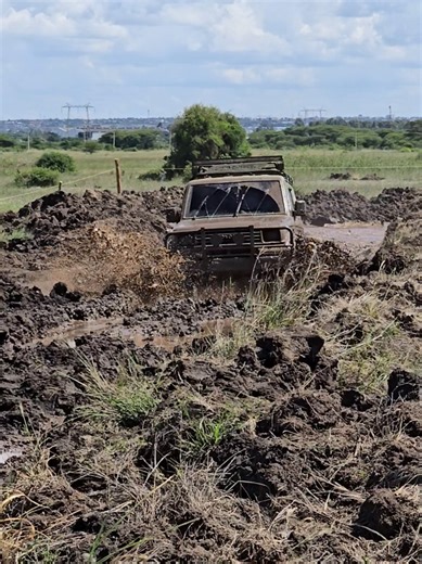 Land Cruiser Dominates 4x4 Off-Road Challenge