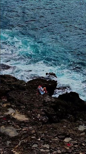 Exploring Hawaii’s Wild Coastline 🌴 | Kaʻena Point by DJI Air 3S in 4K
