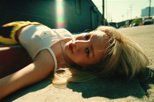 Watch: Girls' Generation's Hyoyeon Sings Of "Retro Romance" In Free-Spirited Comeback MV | Soompi