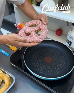 24K views · 174 reactions | Kikito Pretzel Breakfast Sandwich! Wake up to this cluckin' good recipe 泌 This recipe was made using our specially designed kitchen tools for kids. Designed for little chefs, our range of children’s kitchen utensils encourage their autonomy and safety. Explore our full range, now in stock at AMAZON! Link in bio to shop #kohls #kohlsfinds #AmazonMustHaves | Chefclub Network | Facebook