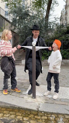 His reaction! 🤣magic as it’s best! #magician #laughing | Julien Magic